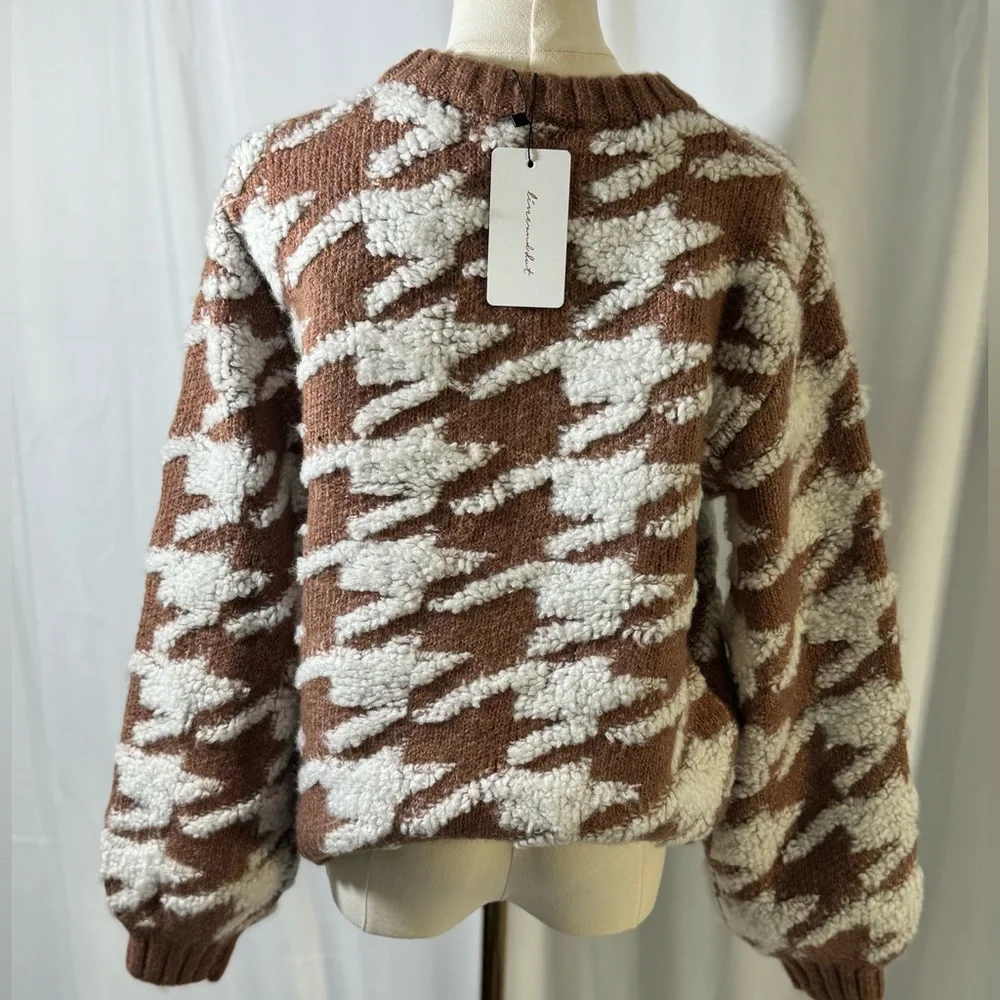 NWT Line & Dot Women's Houndstooth Plush Brown
Crewneck Sweater Revolve - Picture 9 of 15